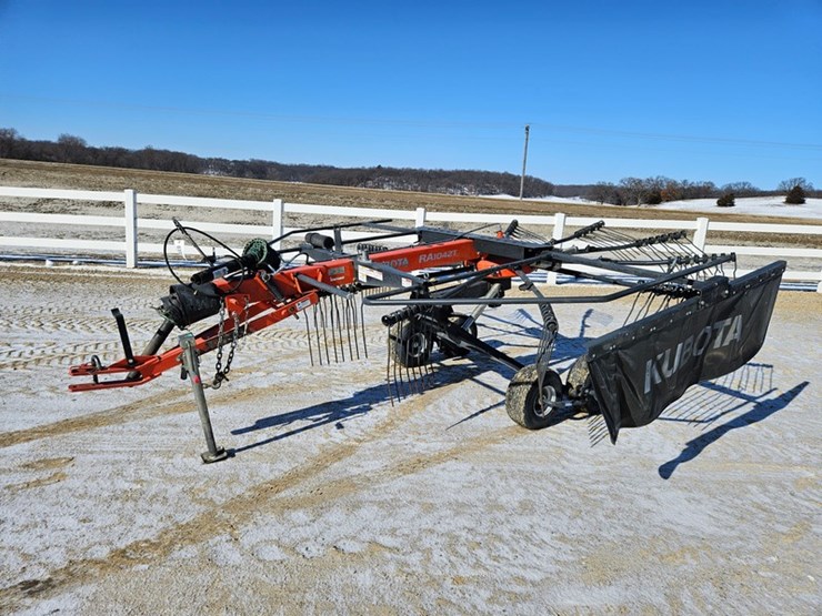 2020-kubota-ra1042t-image-1