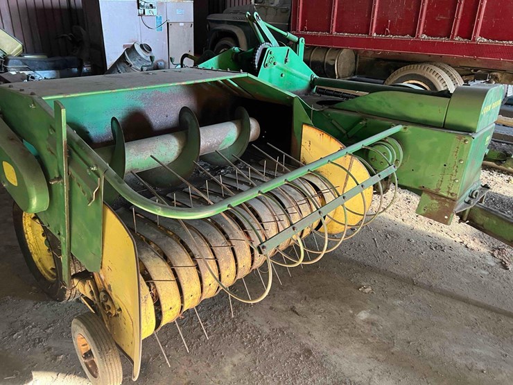 john-deere-24t-image-3