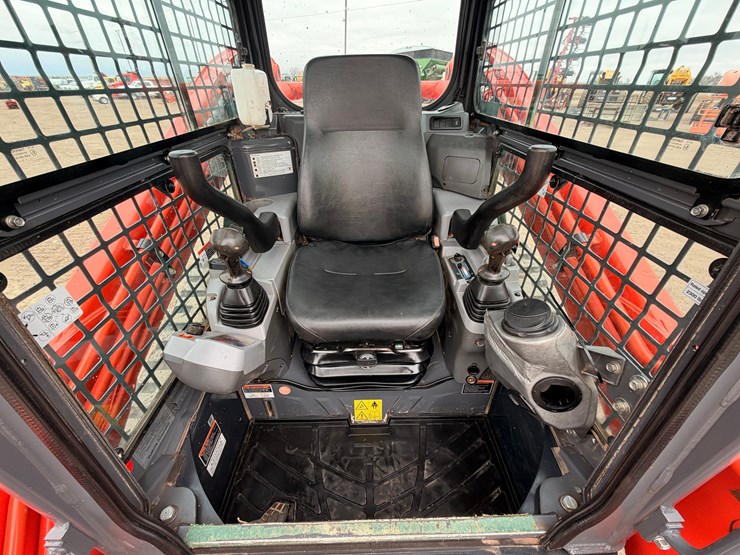 kubota-svl75-2-image-22