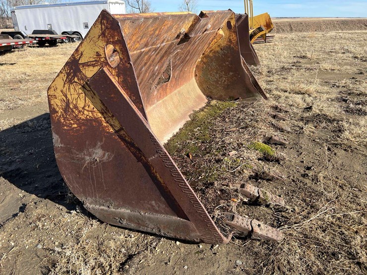 wheel-loader-bucket-image-3
