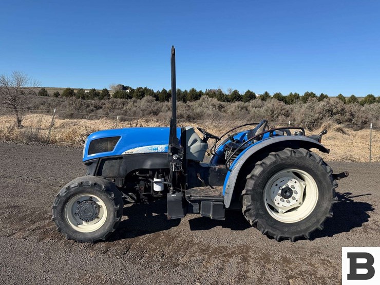 new-holland-t4030f-image-3