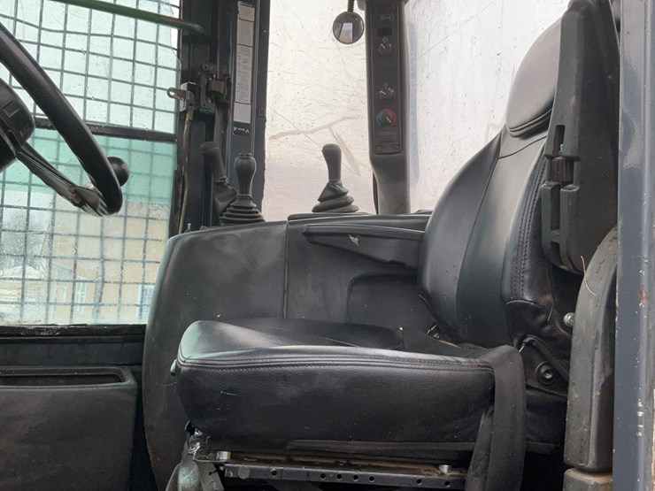 2006-deere-640g-iii-image-20