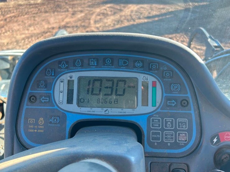 new-holland-tv6070-image-3