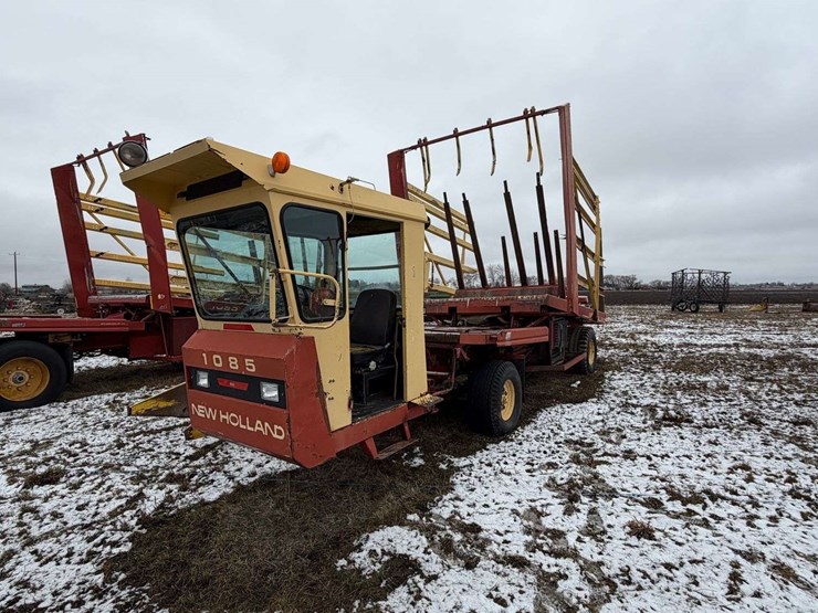 new-holland-1085-image-38