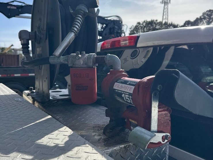 2015-chevrolet-silverado-2500-image-6