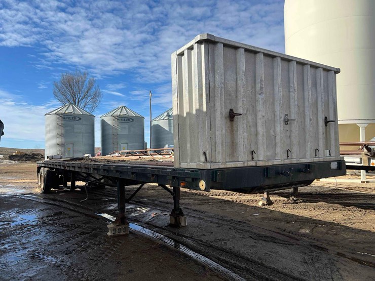 1981-hobbs-flatbed-trailer-image-3