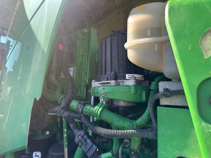 john-deere-8285r-image-50