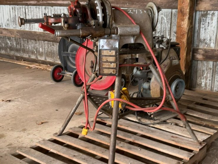 #243-•-ridgid-300-pipe-threader-image-14