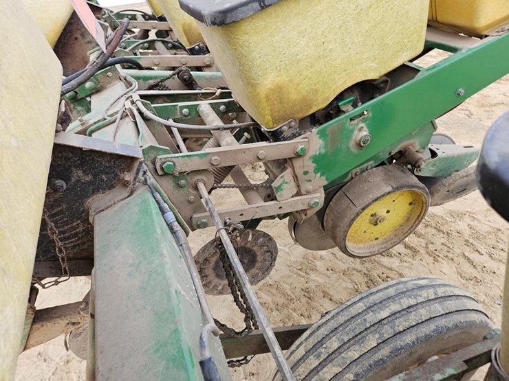 john-deere-7000-image-22