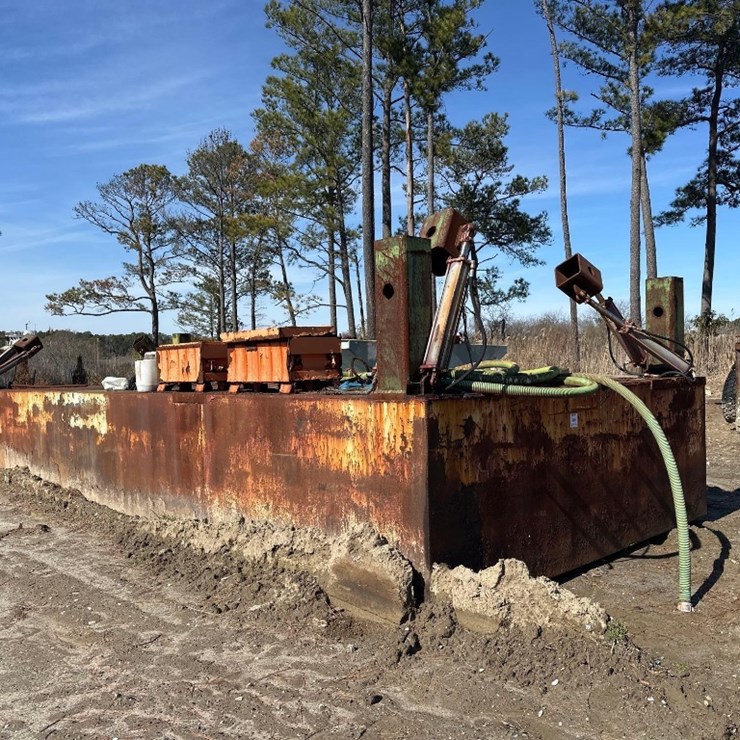 12 X 30FT WORK BARGE