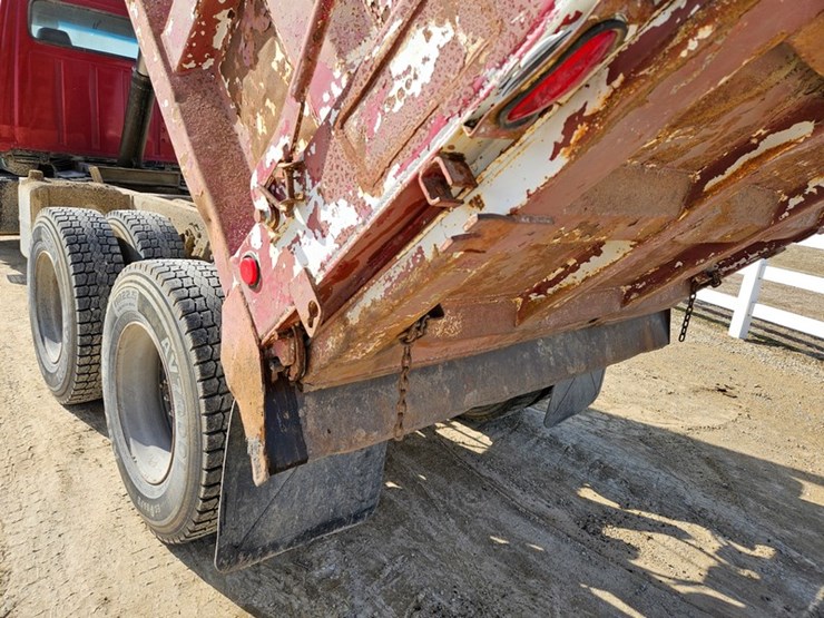 1989-ford-l9000-image-13