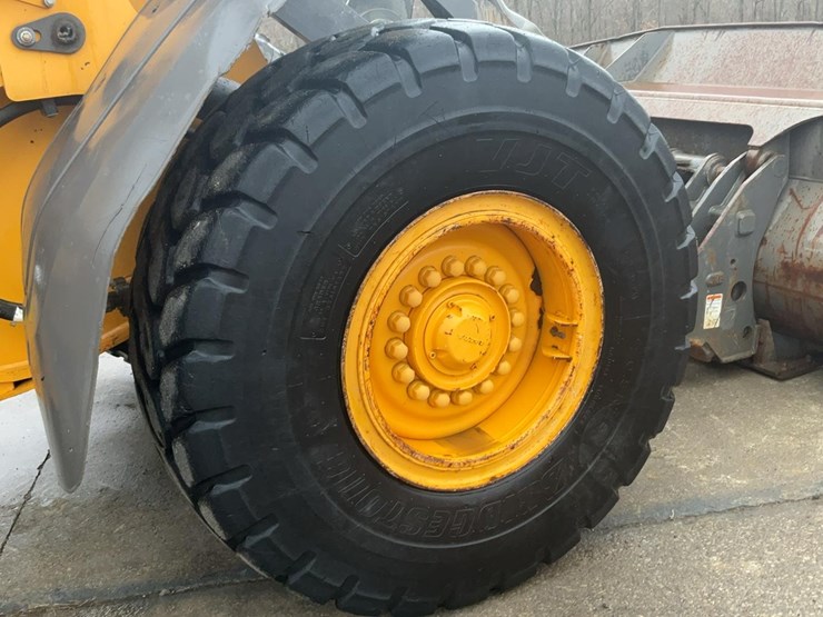 2019-volvo-l70h-image-52