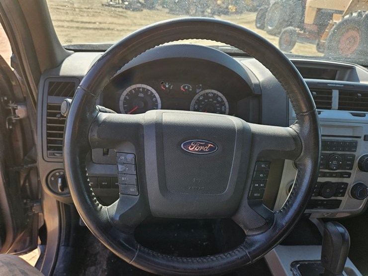 2012-ford-escape-image-22