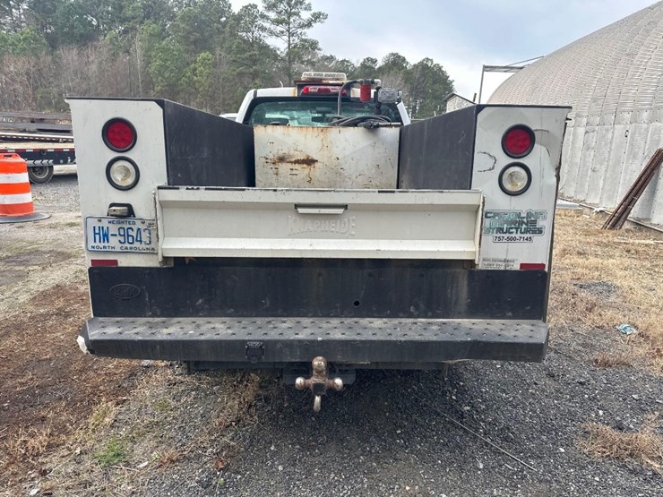 2015-chevrolet-3500hd-image-5