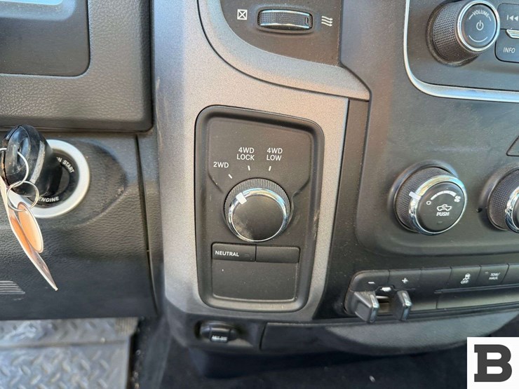 2017-dodge-2500-image-32