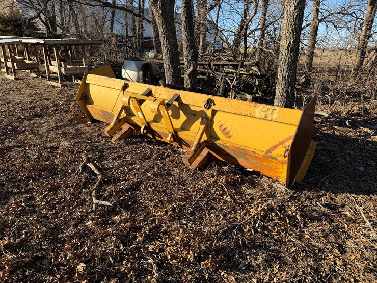 #209060-•-pro-tech-snow-pusher-image-2