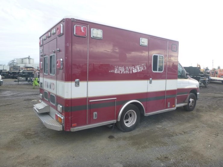 2014-ford-e350-image-3