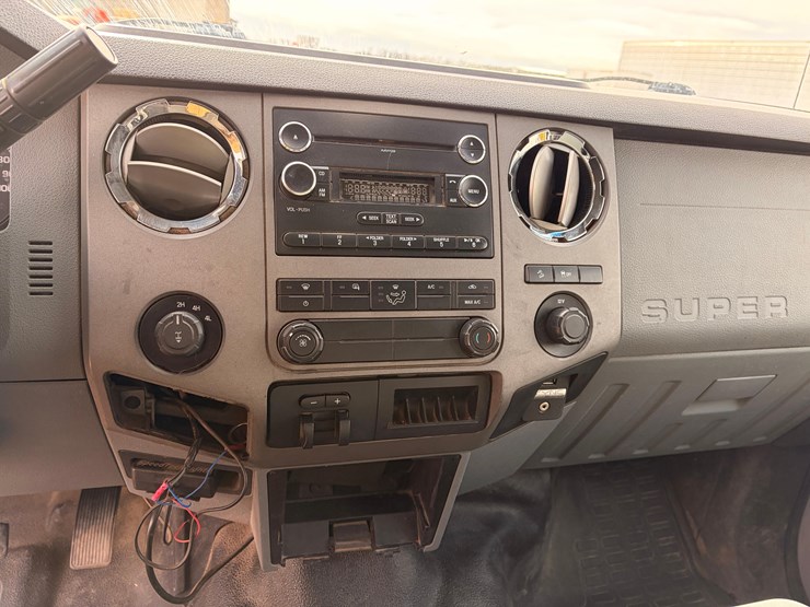 2011-ford-f350-image-18