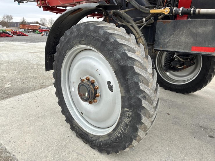 2015-case-ih-patriot-3340-image-52