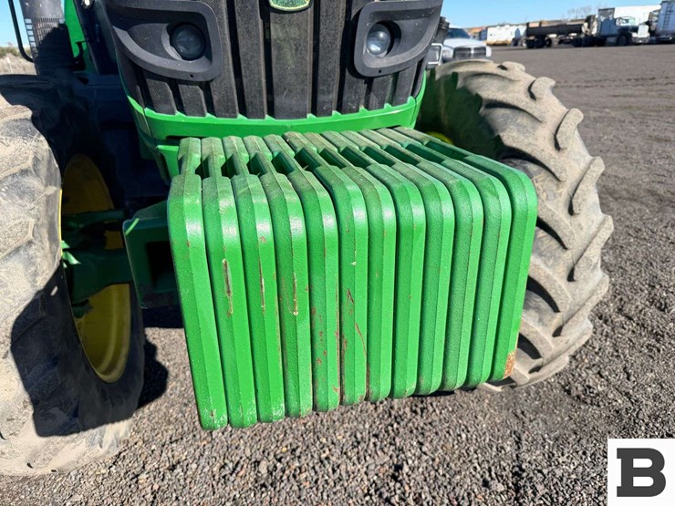 2013-john-deere-6125r-image-10