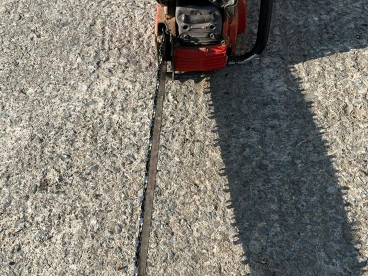 #109-•-jonsered-cs-2171-chainsaw-image-4