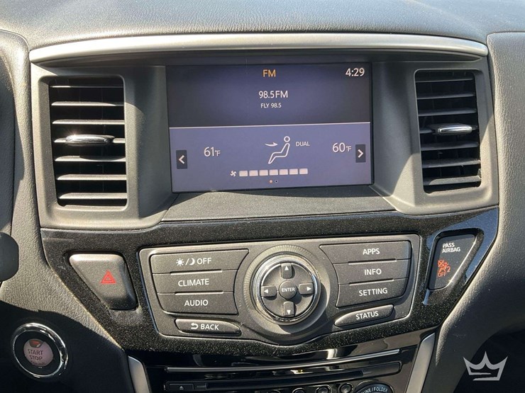 2017-nissan-pathfinder-image-16