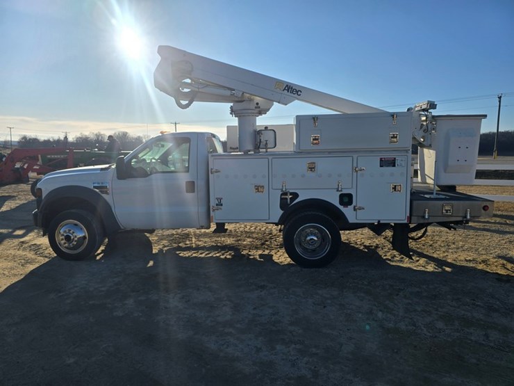 2008-ford-f550-image-2