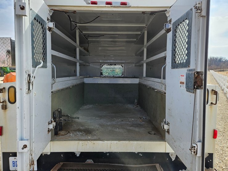 2012-ford-f350-image-18