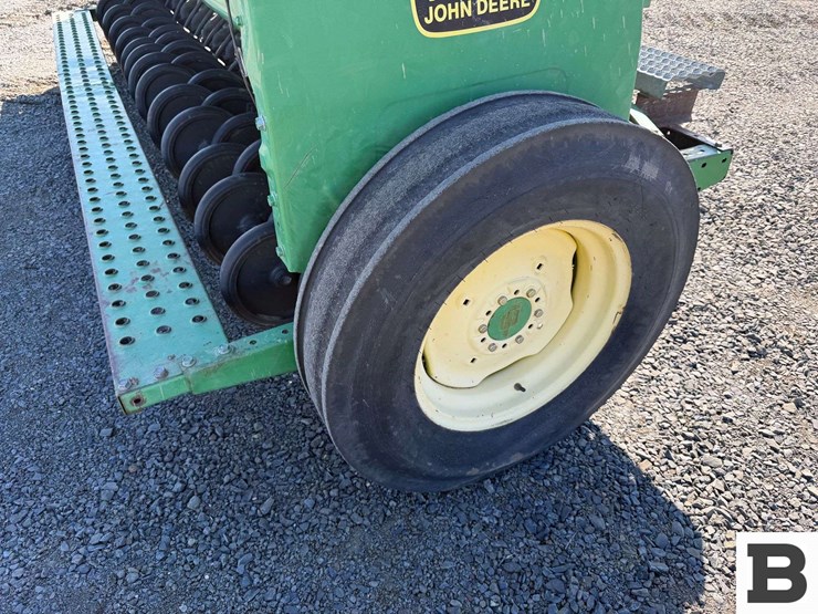 john-deere-450-image-29