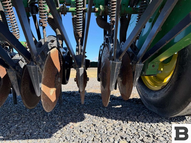 john-deere-450-image-15