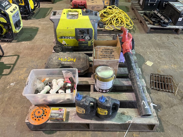 #4024-•-misc-lot-of-assorted-items-image-1