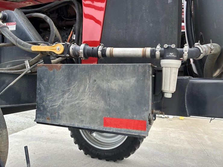 2015-case-ih-patriot-3340-image-29