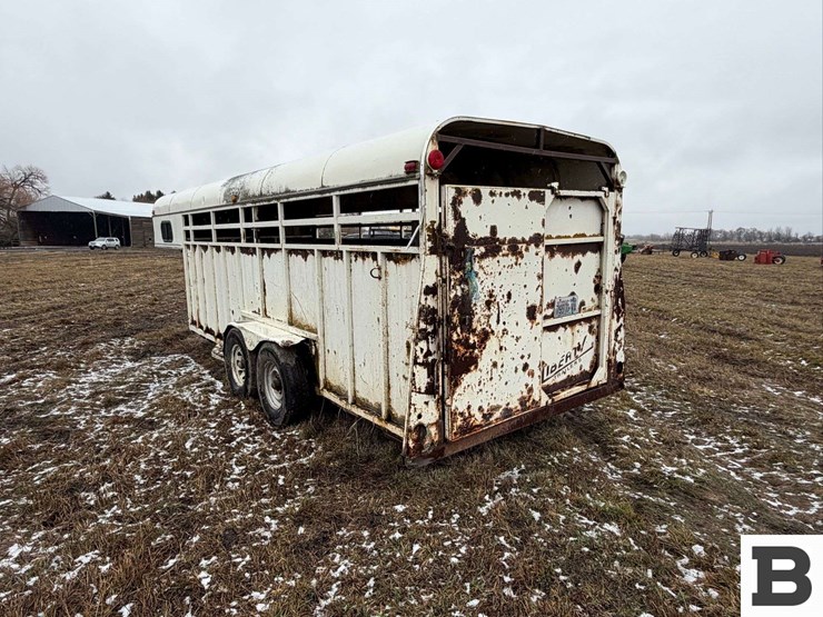 1990-hworl-horse-trailer-image-3