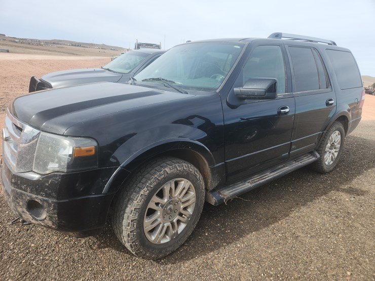 2011-ford-expedition-image-18