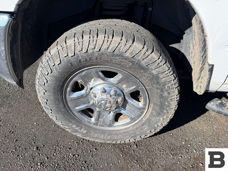 2017-dodge-2500-image-11