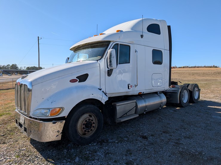 2004-peterbilt-387-image-1