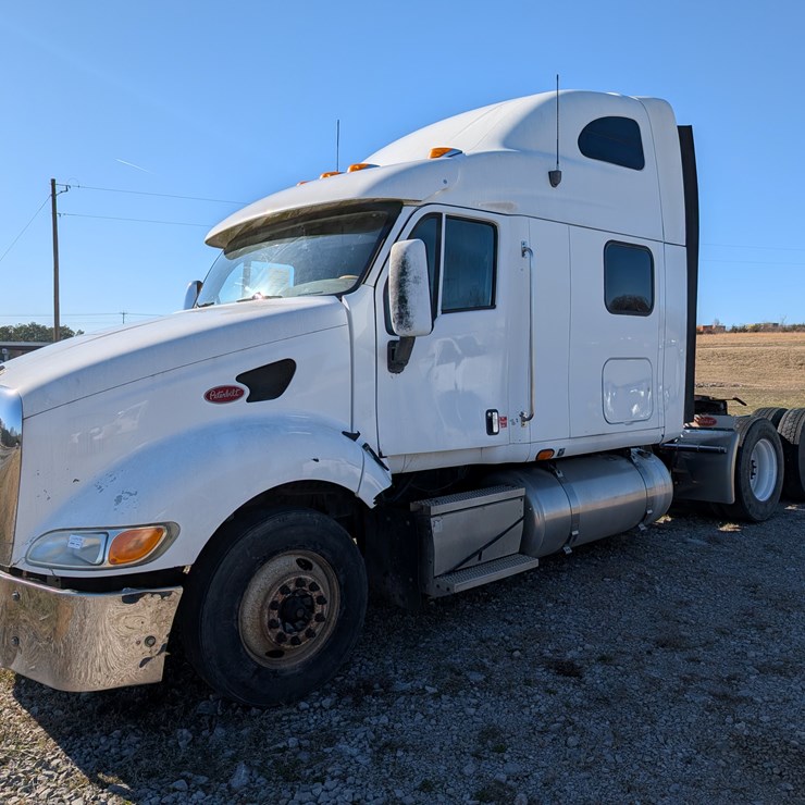 2004 PETERBILT 387