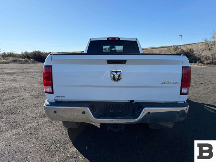 2017-dodge-2500-image-5