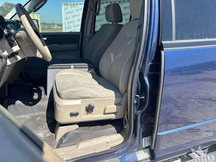 2008-ford-expedition-image-12