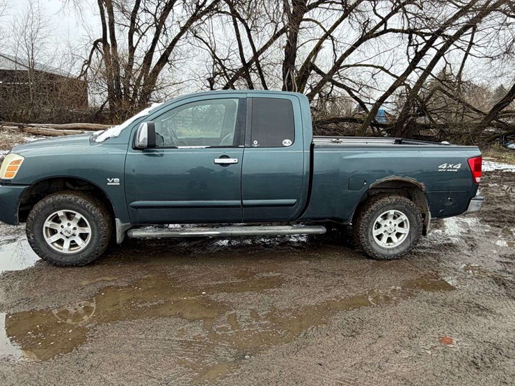 2004-nissan-titan-image-3