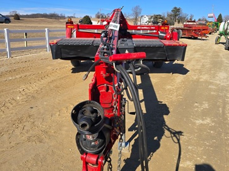 2021-new-holland-313-image-10