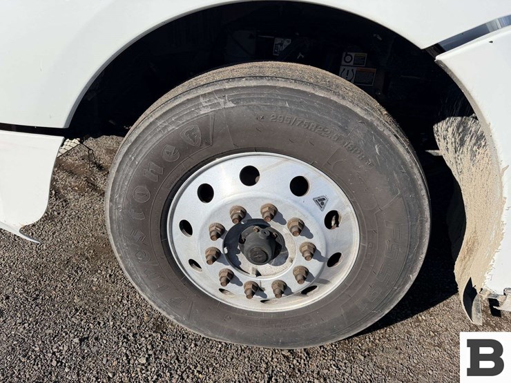 2019-kenworth-t680-image-10