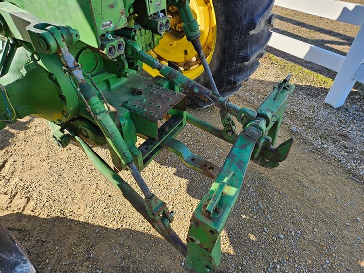 john-deere-4520-image-10