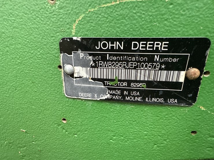 2015-john-deere-8295r-image-19
