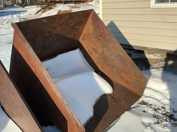 #223-•-self-dumping-hopper-image-4