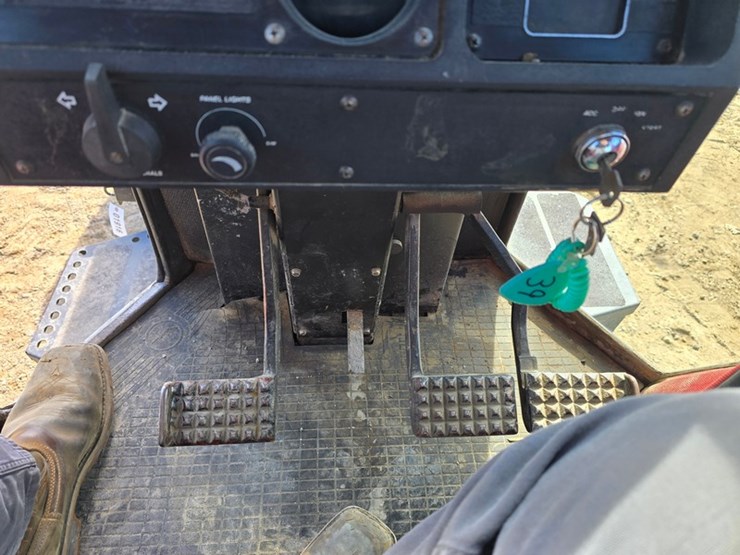 white-2-155-image-30