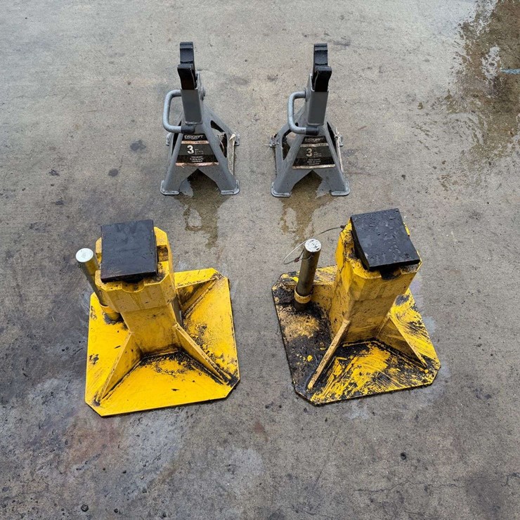 3 Ton and 22 Ton Jack Stands
