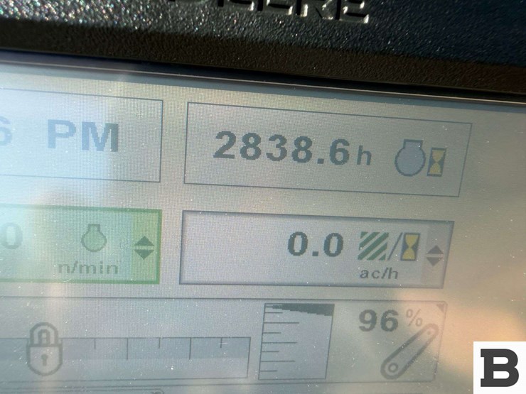 2013-john-deere-6125r-image-77