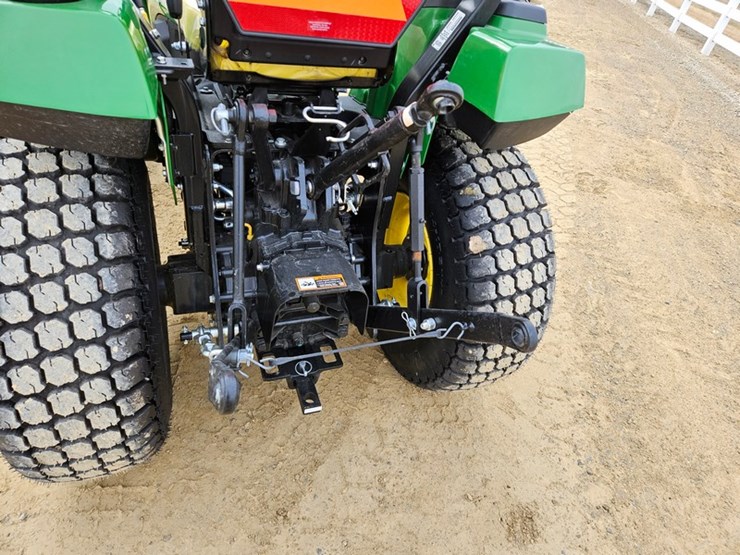 2025-john-deere-2038r-image-17