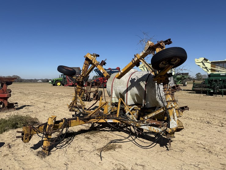 kbh-pt-12-row-liquid-fertilizer-applicator-image-1